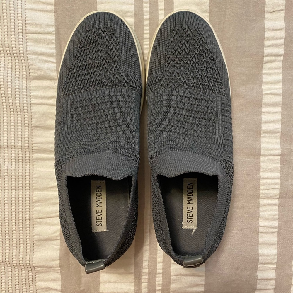 Steve Madden Sneakers/Slip Ons